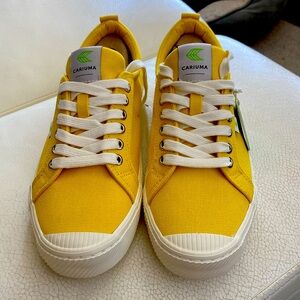 Brand new Cariuma shoes. Size 10 women.